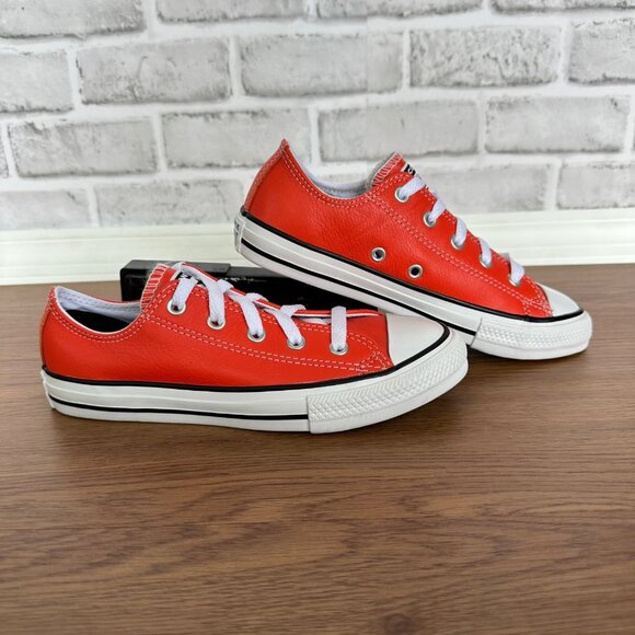 ❤️Converse ALL STAR CTAS OX Sz 2 Youth Unisex Shoes A04425C Leather Orange Red❤️ - Picture 1 of 8